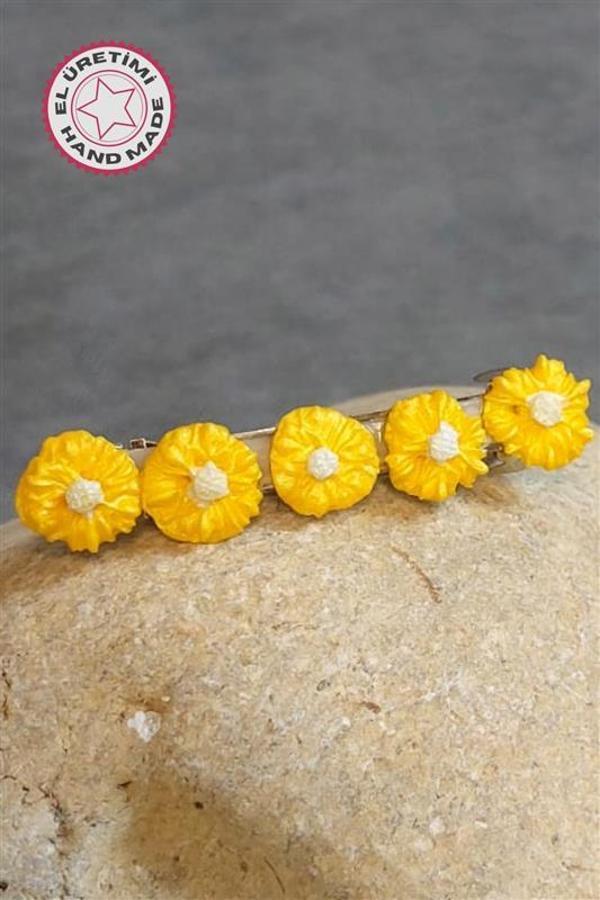 Uretti - Hülya 6683 4991 El Yapımı Polimer Kil Küçük Sarı Papatya Çiçeği Tasarımlı Saç Tokası / 6 Cm - Image 1
