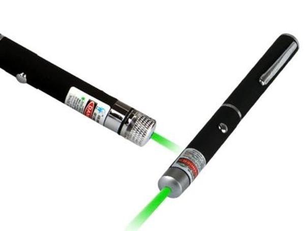 Yeşil Lazer Pointer 100 Mw 15 Km Etkili (5 Başlıklı) - Image 1