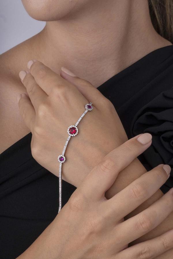 Gümüş Pazarım Yuvarlak Kırmızı Taşlı Üçlü Su Yolu Kadın Gümüş Bileklik - Image 1