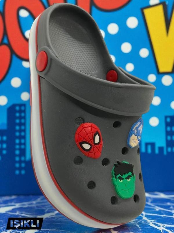 Erkek Çocuk Örümcek Adam Baskılı Işıklı Kaymaz Taban Terlik Havuz Plaj Sandaleti   - Image 1