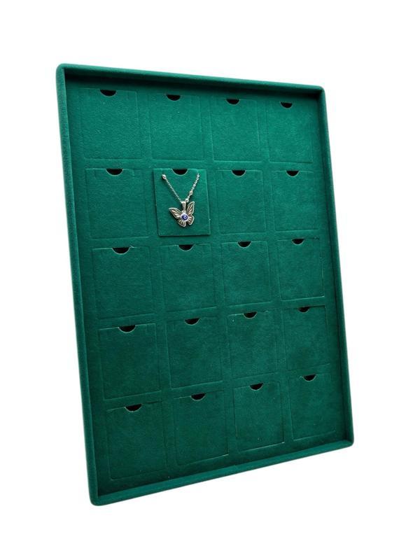 Dikine Süet Kumaş Yeşil 34-24 Cm Ayaklı 20 Pedli Kolye Tabla Stand - Image 1