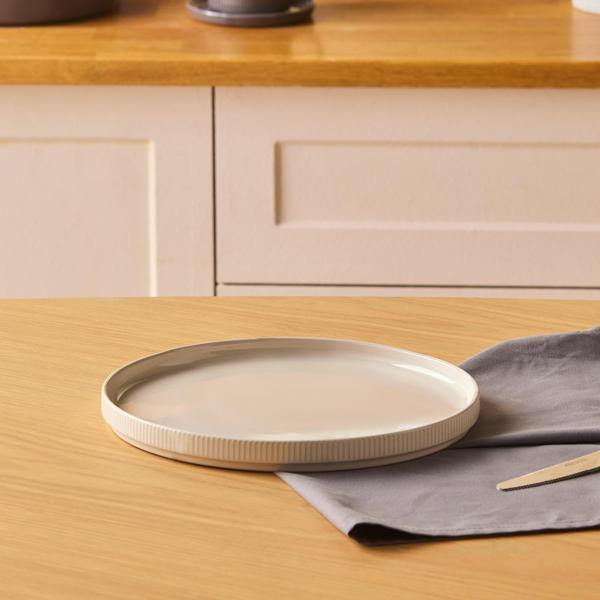 Karaca Massimo Pasta Tabağı 20 cm Krem - Image 1