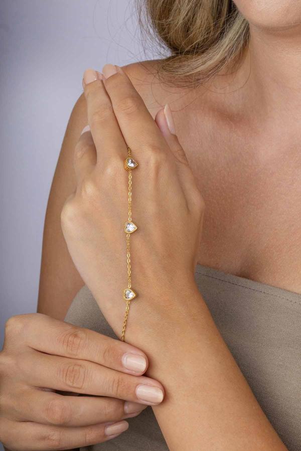 Gümüş Pazarım Beyaz Taşlı Kalp Geçişli Altın Kaplama Çelik Kadın Bileklik - Image 1