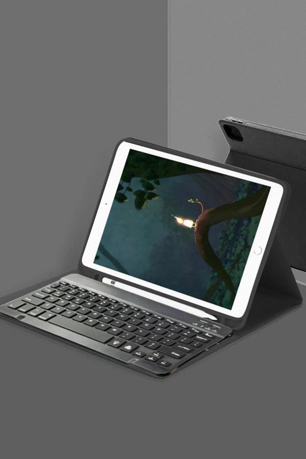 iPad 5 Air 9.7 Kılıf KC01 Smart Klavyeli Tablet Kılıfı - Siyah - Image 1