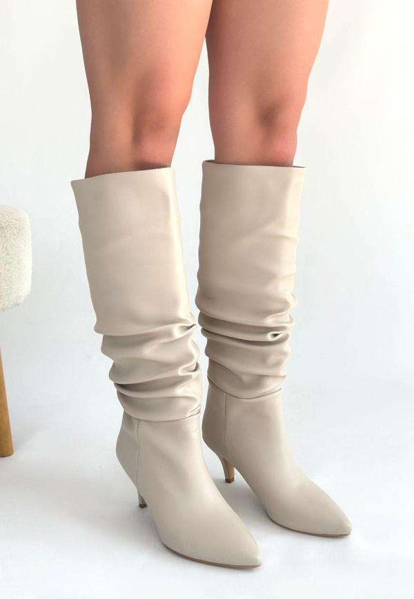 Bej Cilt Topuklu Çizme - Image 1