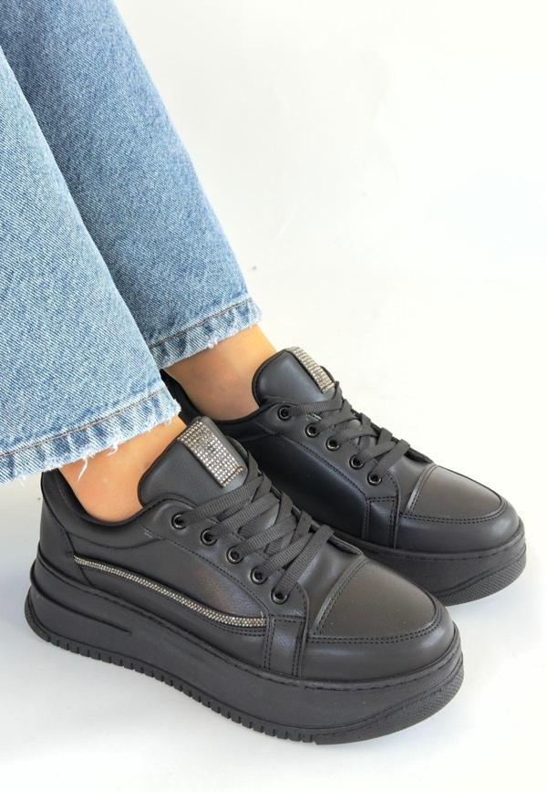 Siyah Cilt Bağcıklı Spor Ayakkabı - Image 1