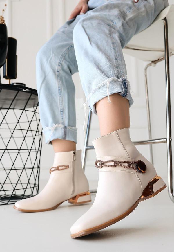Bej Cilt Topuklu Bot - Image 1
