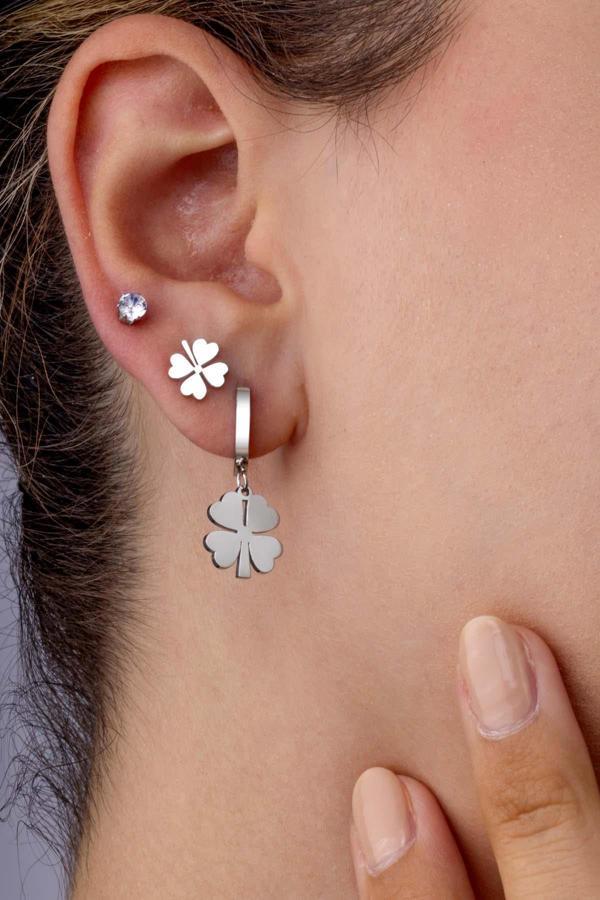 Gümüş Pazarım Yonca Motifli Üçlü Yonca Beyaz Altın Kaplama Çelik Küpe - Image 1