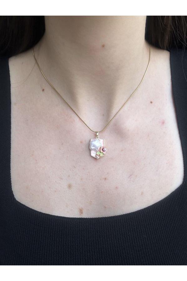 Atelier Emine Pembe Detaylı Gold Sanat Kolye - Image 1