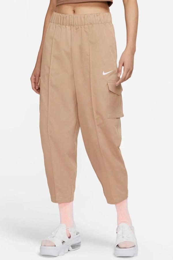 Nike Sportswear Essentials Curve Woven High Rise Pants Kadın Bol Kesim Yüksek Bel Dokuma Kargo Cepli EŞofman Altı Bej - Image 1