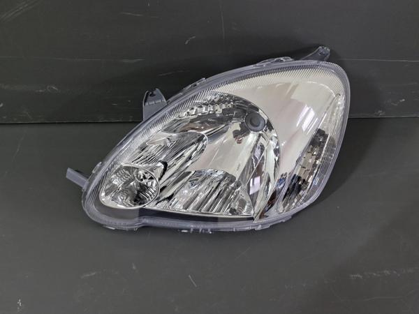TOYOTA YARİS SOL ÖN FAR MANUEL SIFIR 2003-2005 - Image 1