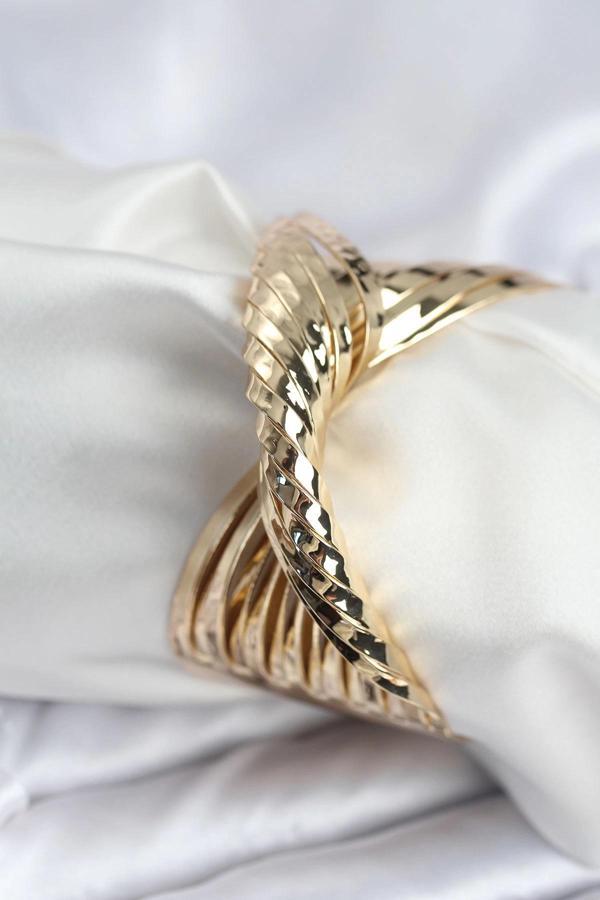 Pirinç Gold Renk Kıvrımlı Yarım Kelepçe Bileklik - Image 1
