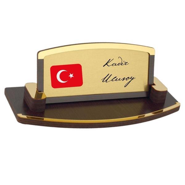 Kişiye Özel Türk Bayraklı Masa İsimliği – Ahşap Şık Tasarım - Image 1