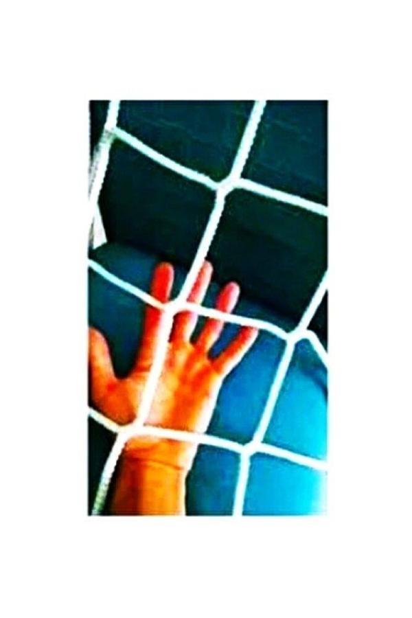 BALKON GÜVENLİK FİLESİ 1,50 X 8 METRE KALINLIK 6 MİLİM GÜVENLİK AĞI OKUL FİLESİ GÖZ ARALIĞI 10 CM - Image 1