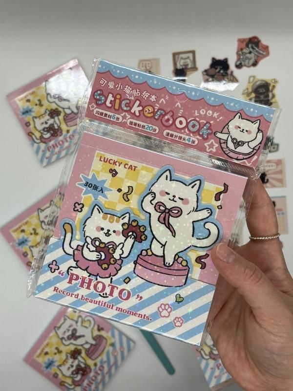 30 Sayfa 352 Adet  Pembe-Mavi Tonları Su Geçirmez Lucky Cat Temalı Sticker Defteri /Sticker/Çıkartma  - Image 1