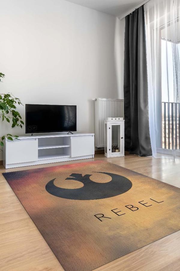Homshtag İsyankar Takım Film Halısı Star Wars Temalı Film Halısı Çok Renkli Star Wars Filmi Halısı - Image 1