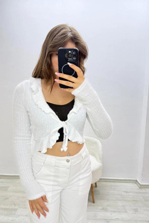Yumoş Önden İpli Beyaz Ceket - Image 1