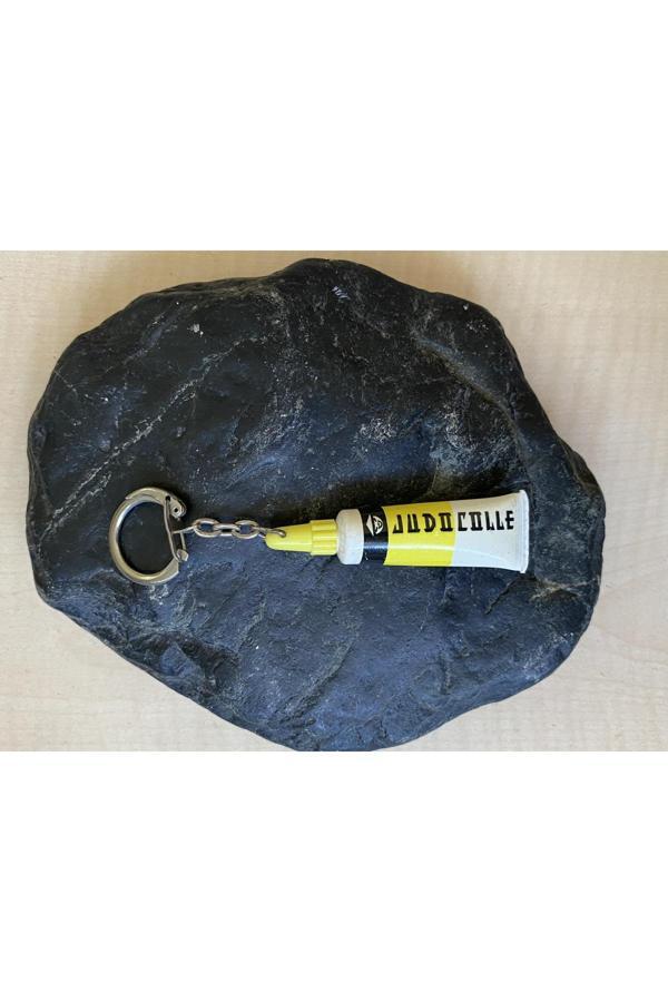 Sanat Taciri Judocolle Yazılı Tüp Formunda Anahtarlık Mika Anahtarlık Koleksiyonluk Anahtarlık - Image 1