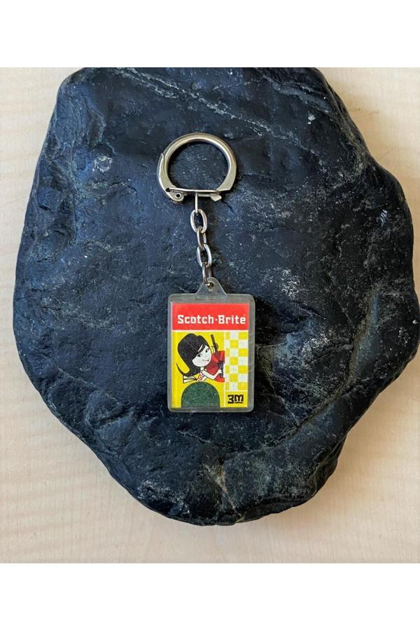 Sanat Taciri Scotch-Brite Yazılı Fransız Anahtarlık Plastik Anahtarlık Koleksiyonluk Anahtarlık - Image 1