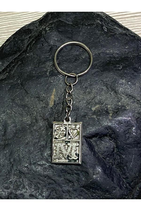 Sanat Taciri Eskilerden M Harfli Metal Anahtarlık - Image 1