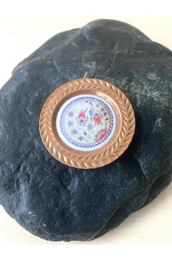 Sanat Taciri El Boyama Çini Baskı Temalı Bakır Renklı Magnet - Image 1