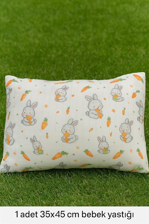 More Home Müslin Bebek Yastık Kılıfı Kapaklı 35X45 Havuç Yiyen Tavşan - Image 1
