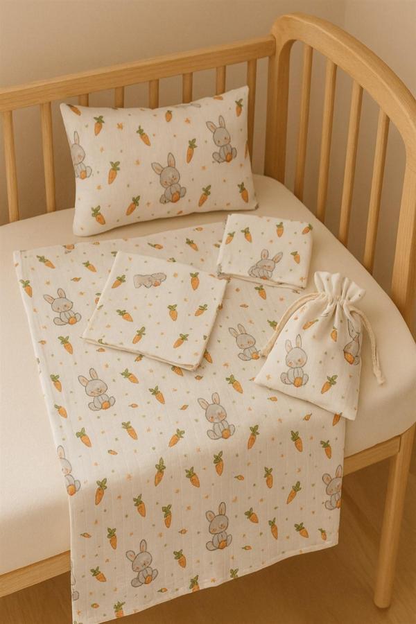 More Home Bebek Müslin Bez Battaniye Set 7 Parça  Havuç Yiyen Tavşan - Image 1