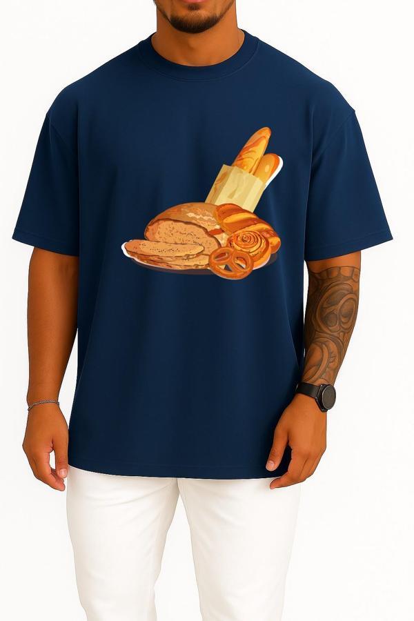 Oversize Baget Kruvasan Ekmek Simit Ekmek Hamur İşi Göğüs Tasarımlı Unisex T-Shirt - Image 1