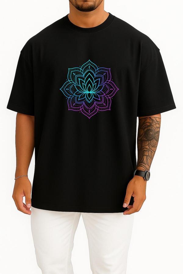 Oversize Neon Lotus Mandala – Turkuaz Mor Işıltı Göğüs Tasarımlı Unisex T-Shirt - Image 1