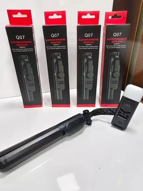Universal Q07 6 Inç Halka Işık Taşınabilir Bluetooth Selfie Stick Tripod (5060) - Image 1
