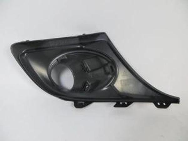 2012-2013 Renault Megane Iıı Hb Sis Lamba Kapağı Sol Siyah (Sis Delikli) (Tw) (Oem No:620727820R) - Image 1