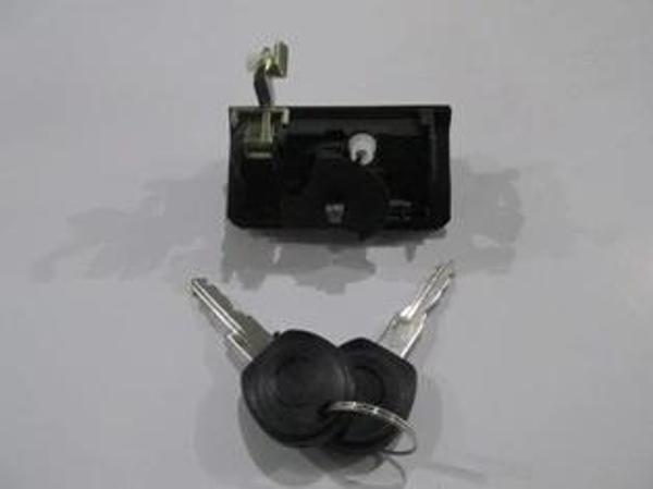 1996-2001 Volkswagen Polo Classic Bagaj Kapağı Kilidi (Anahtarlı) (Hushan) (Adet) (Oem No:1H6827571E - Image 1