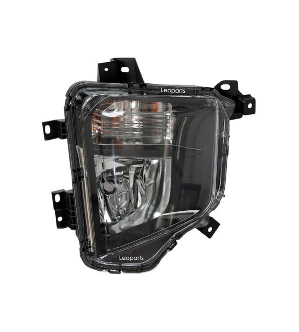 LEOPARTS Mitsubishi L200 Sis Lambası Sağ (İki Ampul Girişli) 2019-2021 - Image 1