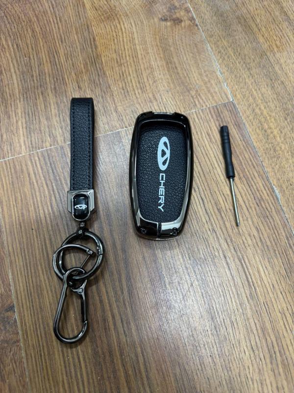 Chery Tiggo 7/8 Anahtarlık Siyah Çelik Korumalı  - Image 1