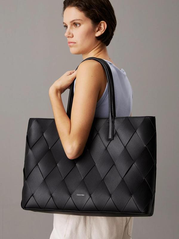 CALVIN KLEIN KADIN OMUZ ÇANTASI K60K612994-BEH - Image 1