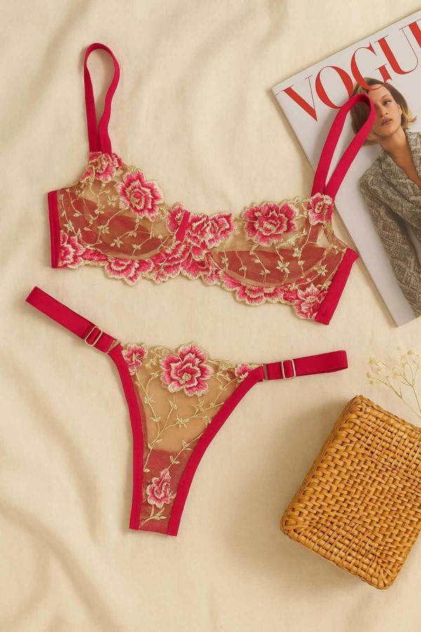 Fuşya Çiçek İşlemeli Transparan Bralet ve Tanga Takım - Image 1