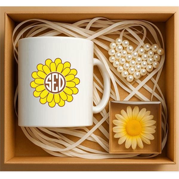 Kişiye Özel 3 Harf Monogram Hediye Kutusu, Papatya Hediye Sepetleri - P205 - Image 1