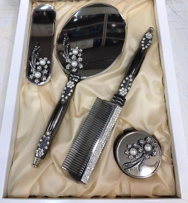 Alyans Broşlu 4'lü Lüx Ayna Tarak Fırça Seti - Image 1