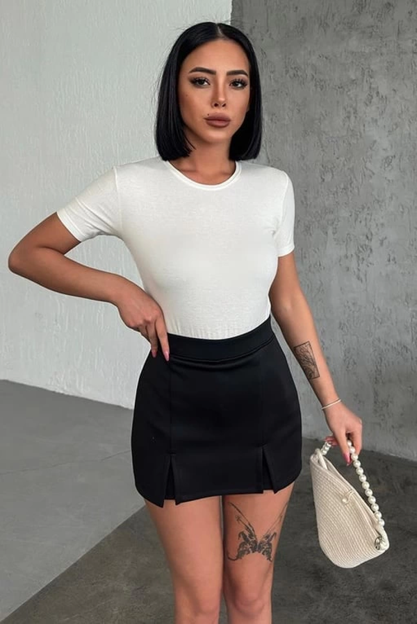 Rahat Ve Şık Kısa Kollu Bisiklet Yaka Likralı Viskon Penye Body Ekru - Image 1