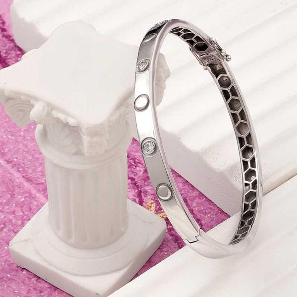 BlackCraft 925 Ayar Gümüş Taşlı Vida Kadın Bilezik (BC-477762) - Image 1