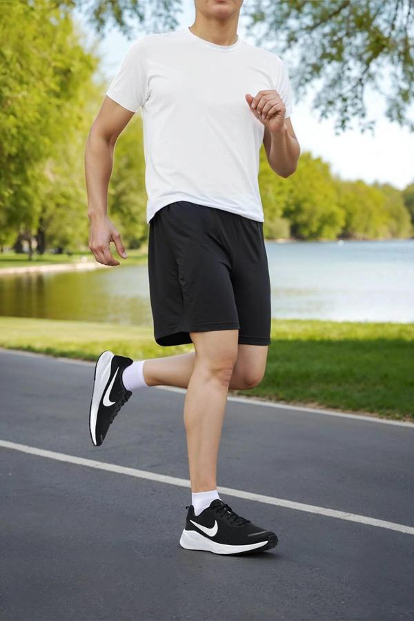 Nike Revolutıon 7 - Image 1