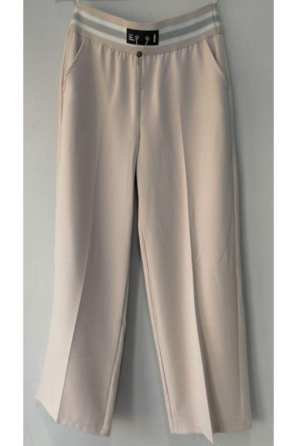 Akkanat Butik Kadın Büyük Beden Beli Lastikli Bol Paça Pantolon - Image 1