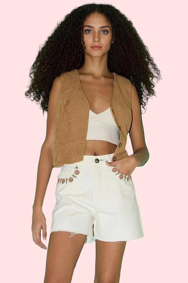 Kadın Yüksek Bel Nakışlı Denim Şort City Short Kalıp Pamuklu Yaz Aylarının Vazgeçilmezi Hafta Sonu - Image 1