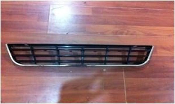 Passat Orta Izgara Nıkelajlı 2006-2011 3C0853671C - Image 1