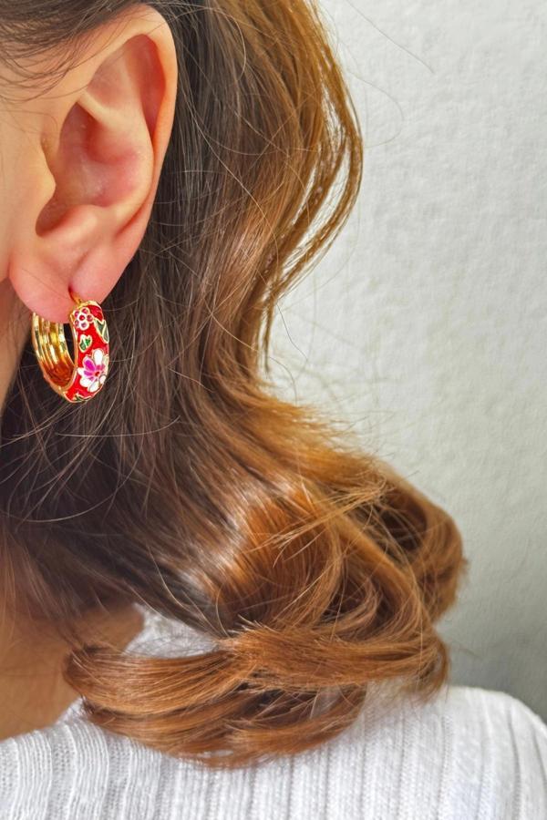 Mineli Renkli Çiçek Motifli Halka Tasarım Kararmaz Renk Atmaz Kadın Çelik Küpe - Image 1