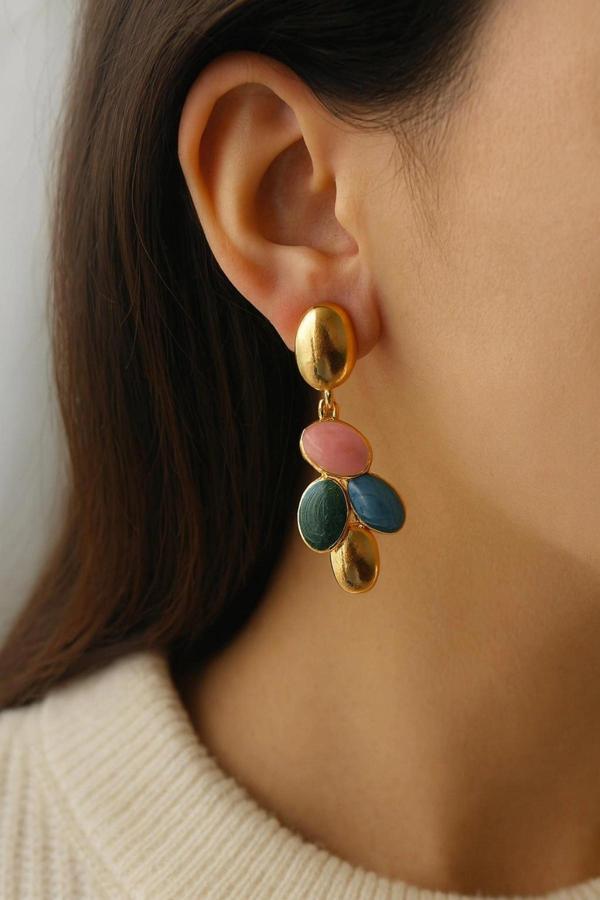 Mineli Renkli Sallantılı Çoklu Yaprak Motifli Tasarım Kararmaz Renk Atmaz Kadın Çelik Küpe - Image 1