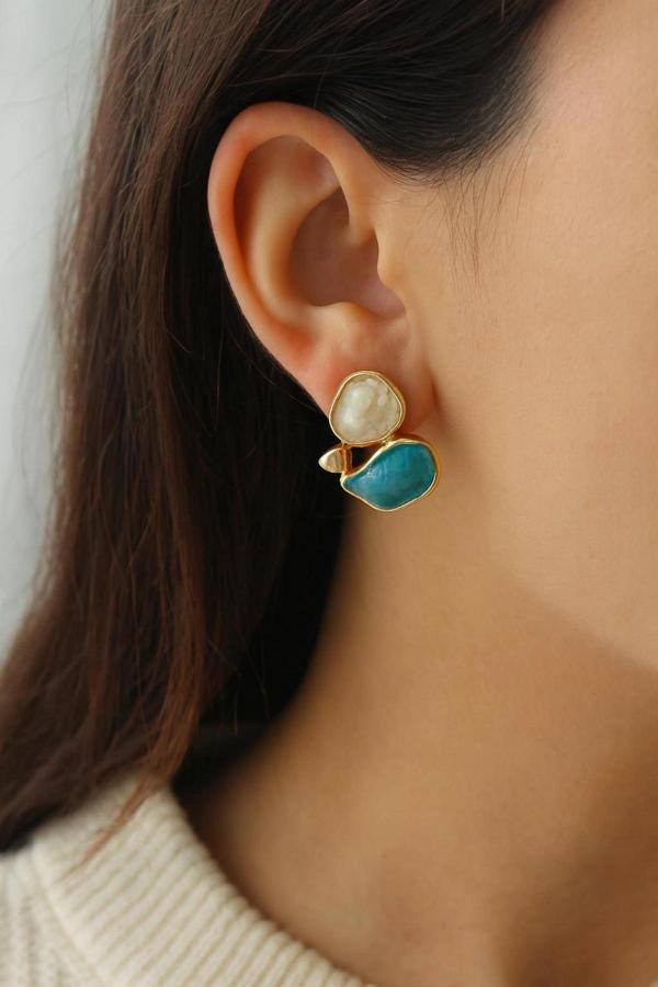 Özel Tasarım Mineli Kararmaz Renk Atmaz Kadın Çelik Küpe - Image 1