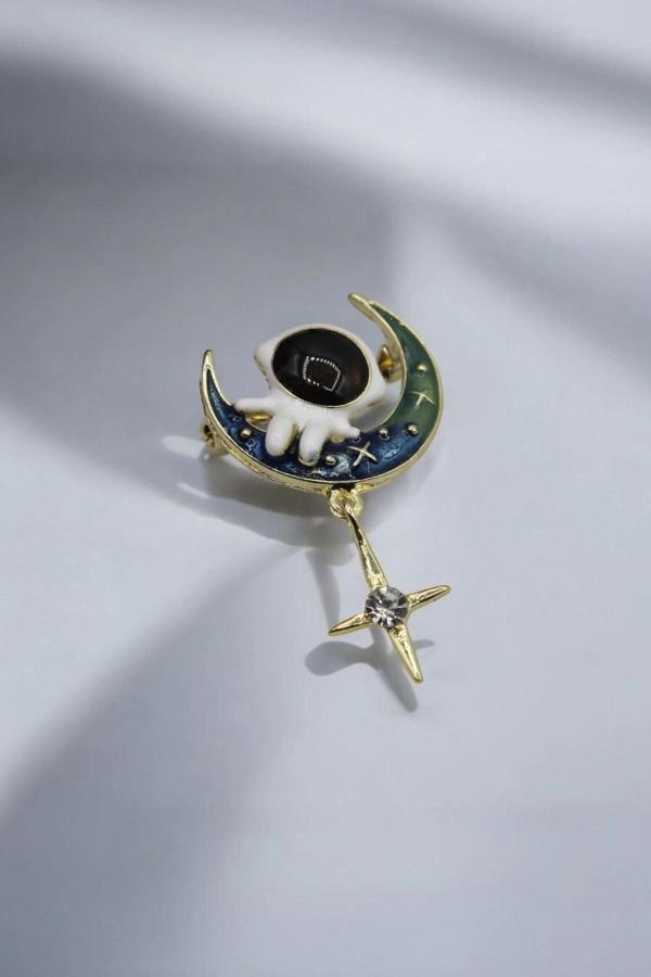 Premium Seri Astronot Galaksi Tasarım Unisex Broş - Image 1