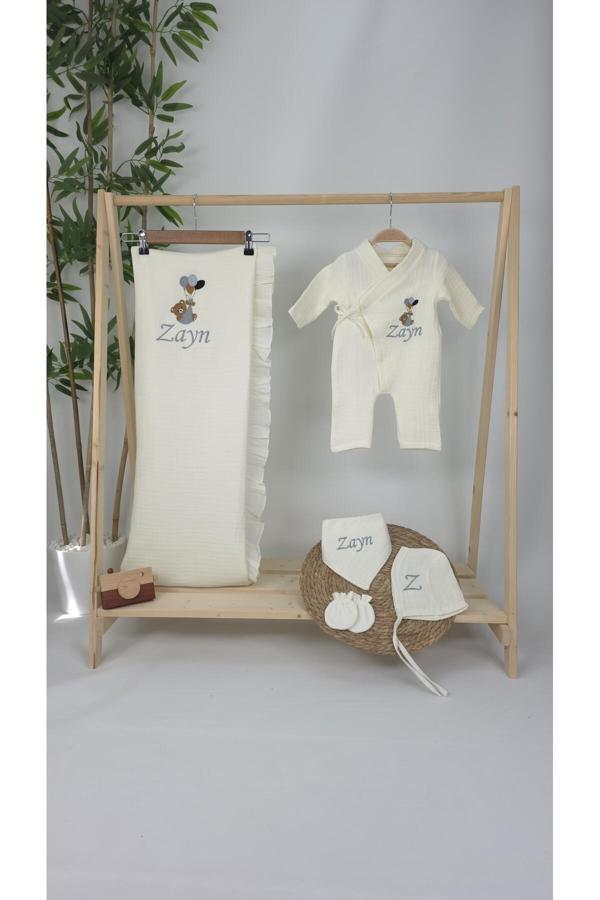 Gros Shop Müslin Yeni Doğan 4Katlı Organik %100Pamuk Kişiye Özgü Nakışlı Hastane Çıkış Seti (Balonlu Ayıcık-2) - Image 1