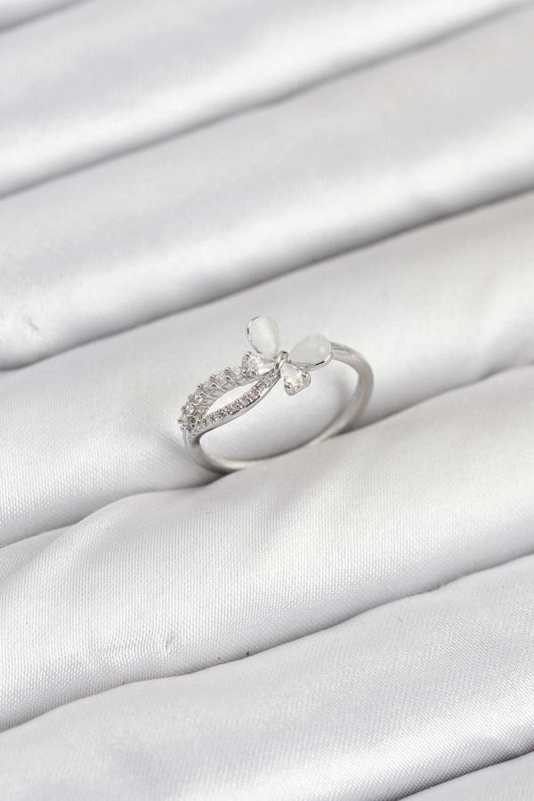 Pirinç Gümüş Renk Kelebek Zirkon Taşlı Kadın Yüzük - EBJ250927W37942 - Image 1